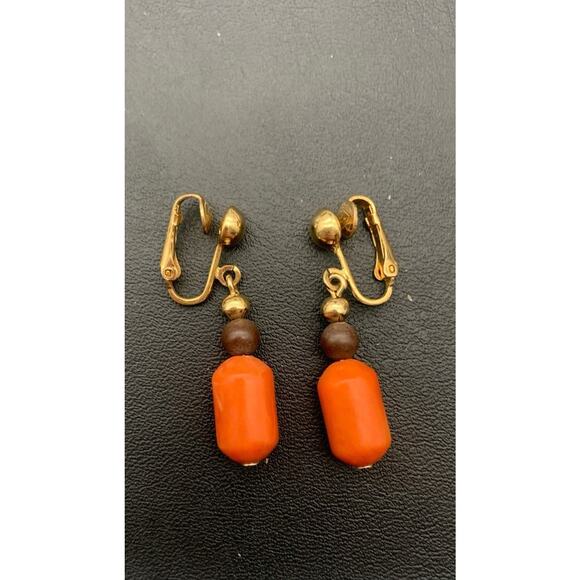Vintage Sarah Coventry 1975 Bittersweet Gold Tone Beaded Clip On Earrings 70’s - Picture 2 of 4